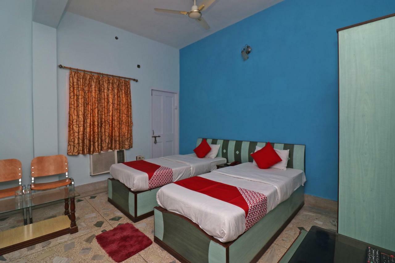 Oyo 37989 Hotel Debarshi Bānkura Exteriör bild