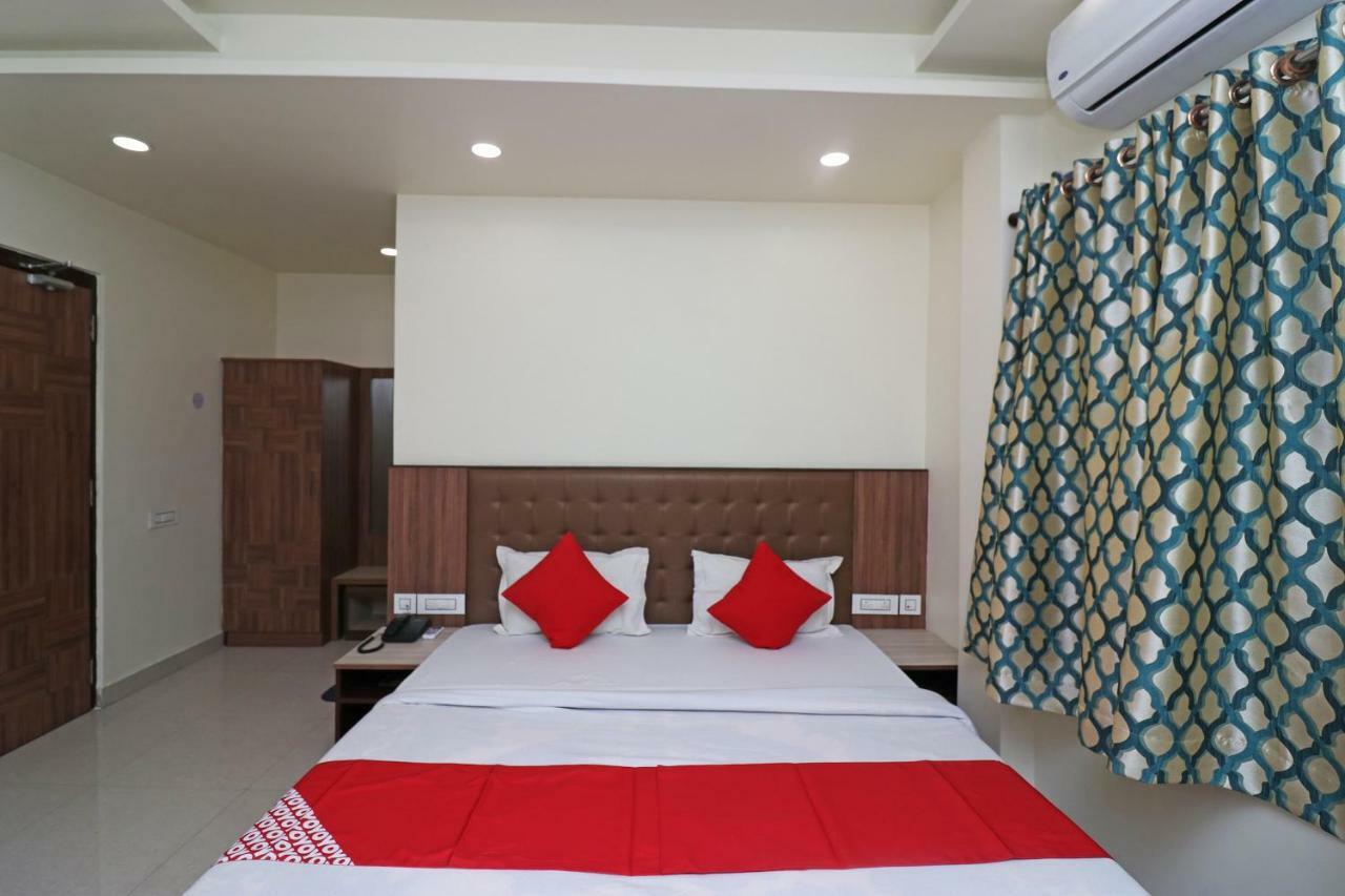 Oyo 37989 Hotel Debarshi Bānkura Rum bild